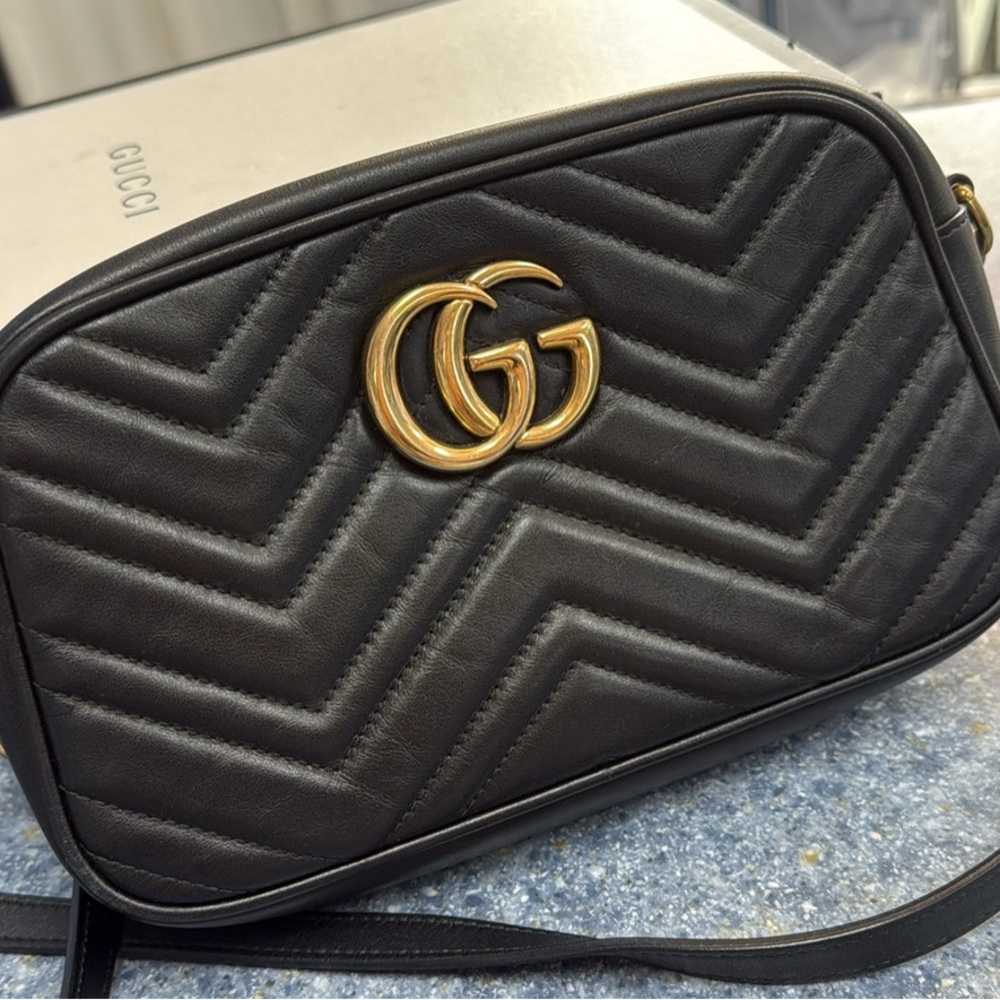 Black crossbody Gucci